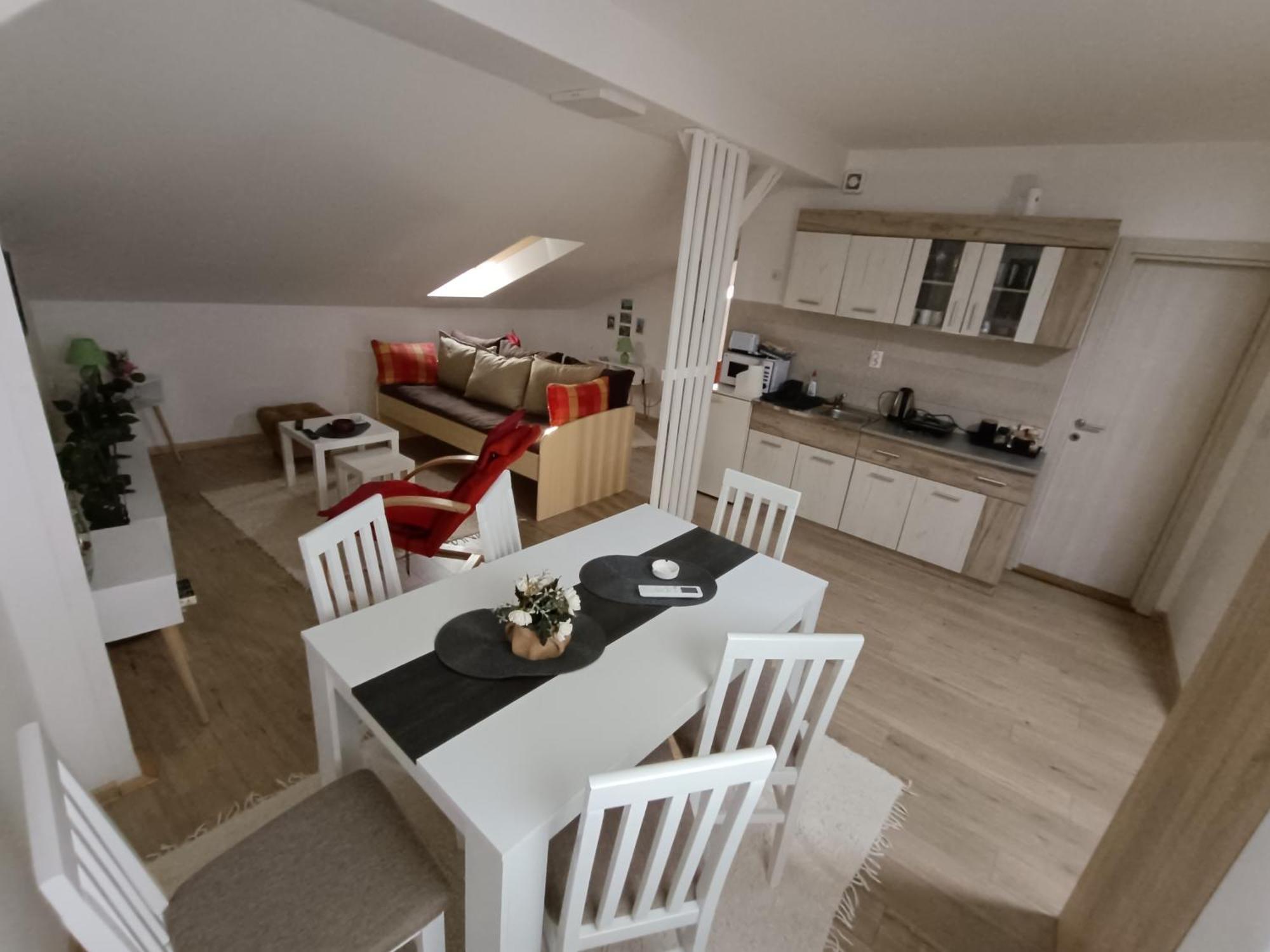 Apartmani S - Dsn Кралево Стая снимка