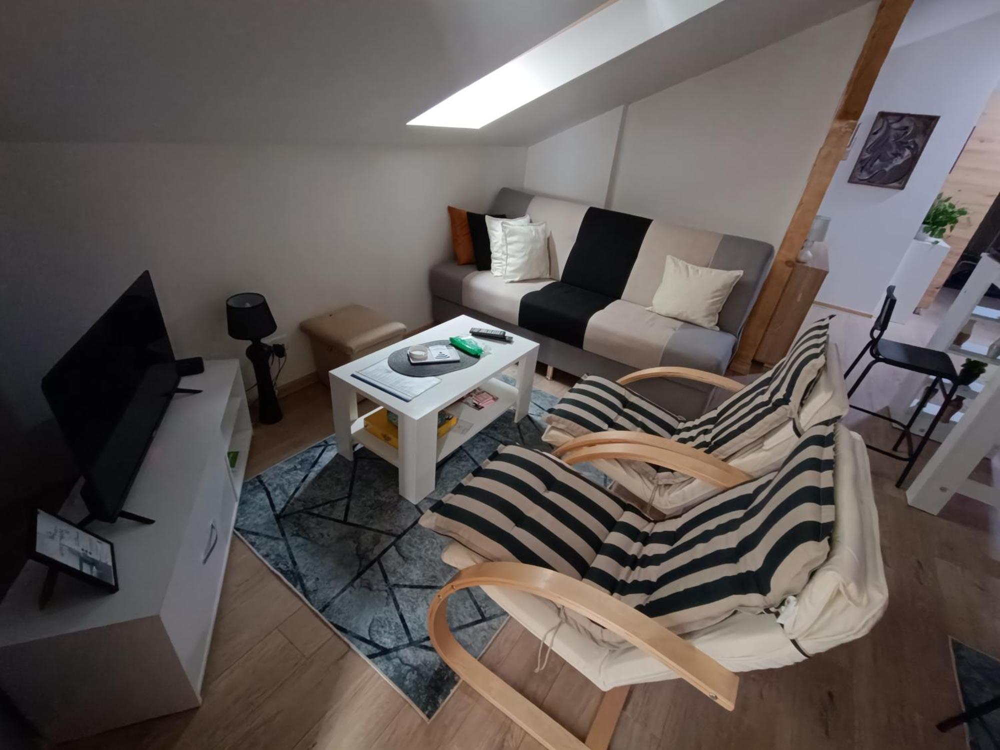 Apartmani S - Dsn Кралево Стая снимка